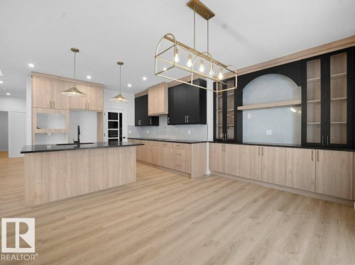 3282 Chernowski Way, Edmonton, AB - Indoor Photo Showing Kitchen