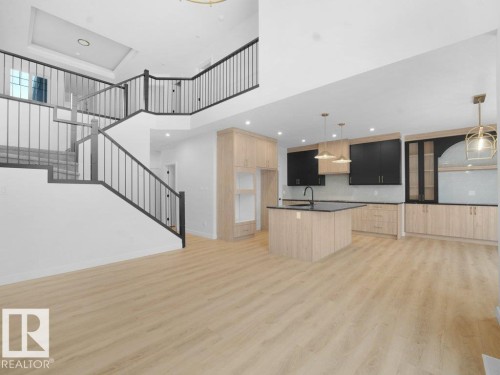 3282 Chernowski Way, Edmonton, AB - Indoor Photo Showing Kitchen