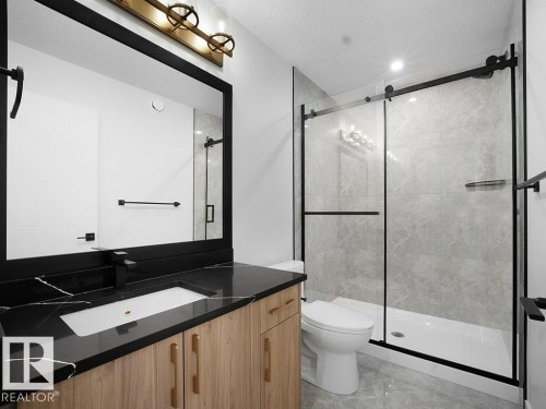 3282 Chernowski Way, Edmonton, AB - Indoor Photo Showing Bathroom