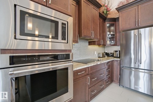 16 3090 Cameron Heights Way, Edmonton, AB - Indoor Photo Showing Kitchen With Upgraded Kitchen