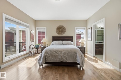 16 3090 Cameron Heights Way, Edmonton, AB - Indoor Photo Showing Bedroom