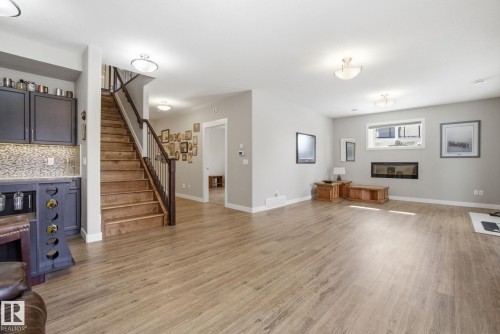 16 3090 Cameron Heights Way, Edmonton, AB - Indoor