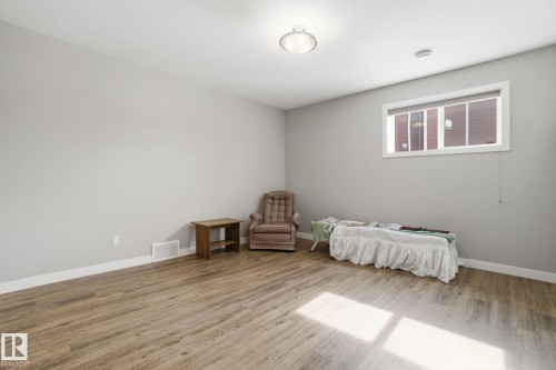 16 3090 Cameron Heights Way, Edmonton, AB - Indoor Photo Showing Bedroom