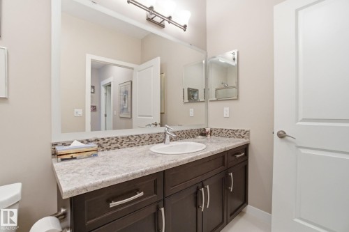 16 3090 Cameron Heights Way, Edmonton, AB - Indoor Photo Showing Bathroom