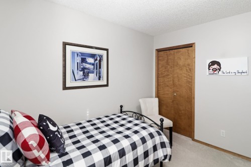 5 Richelieu Place, Beaumont, AB - Indoor Photo Showing Bedroom