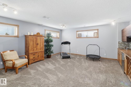 5 Richelieu Place, Beaumont, AB - Indoor