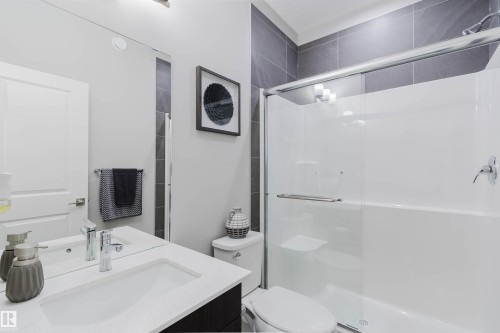 343 Edgemont Drive, Edmonton, AB - Indoor Photo Showing Bathroom