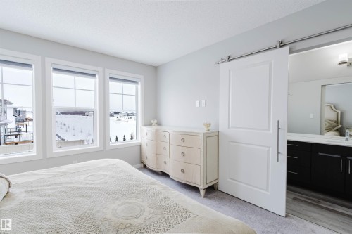 343 Edgemont Drive, Edmonton, AB - Indoor Photo Showing Bedroom