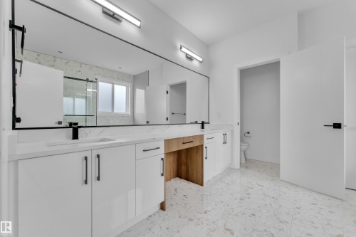 211 Basin Court, Leduc, AB - Indoor Photo Showing Other Room