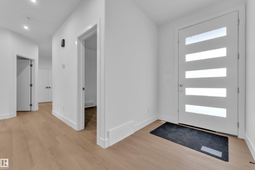 211 Basin Court, Leduc, AB - Indoor Photo Showing Other Room