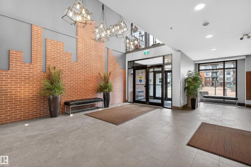 238 1154 Adamson Drive, Edmonton, AB - Indoor Photo Showing Other Room