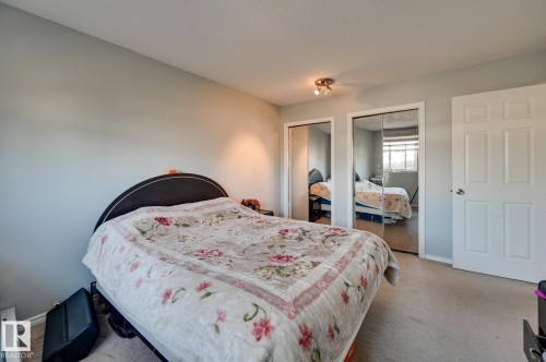 4628 37 Avenue, Edmonton, AB - Indoor Photo Showing Bedroom