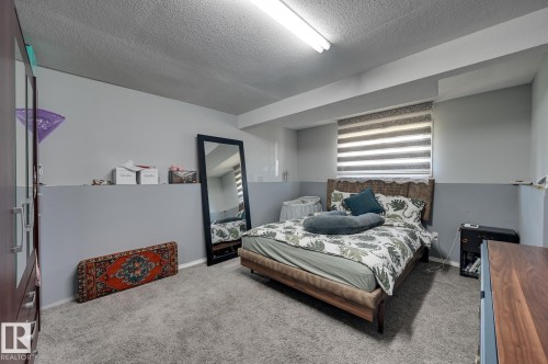 4628 37 Avenue, Edmonton, AB - Indoor Photo Showing Bedroom