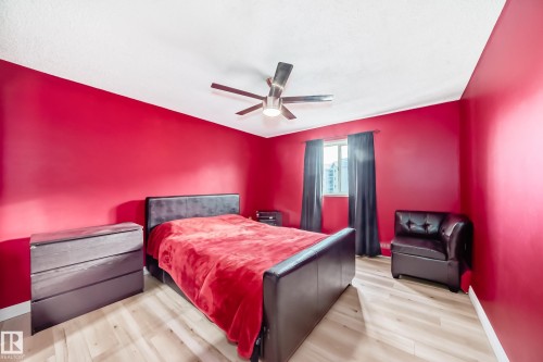 239 10636 120 Street, Edmonton, AB - Indoor Photo Showing Bedroom