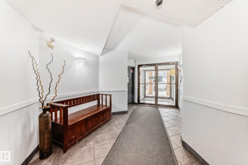 239 10636 120 Street, Edmonton, AB - Indoor Photo Showing Other Room