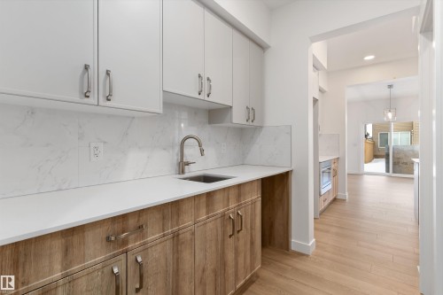 2728 194 Street, Edmonton, AB - Indoor Photo Showing Kitchen