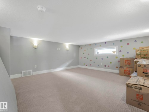 1012 148 Avenue, Edmonton, AB - Indoor