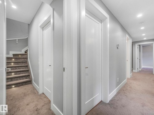 1012 148 Avenue, Edmonton, AB - Indoor Photo Showing Other Room