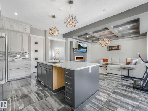 1012 148 Avenue, Edmonton, AB - Indoor Photo Showing Kitchen With Upgraded Kitchen