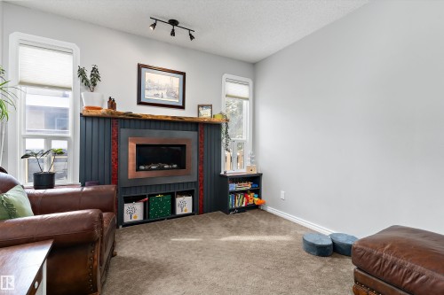 9 4403 Riverbend Road, Edmonton, AB - Indoor Photo Showing Other Room