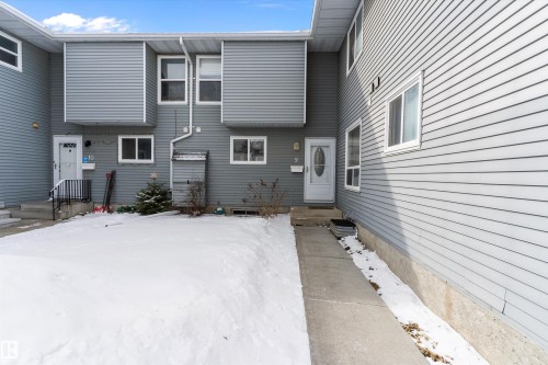 9 4403 Riverbend Road, Edmonton, AB - Outdoor