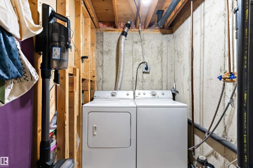 9 4403 Riverbend Road, Edmonton, AB - Indoor Photo Showing Laundry Room