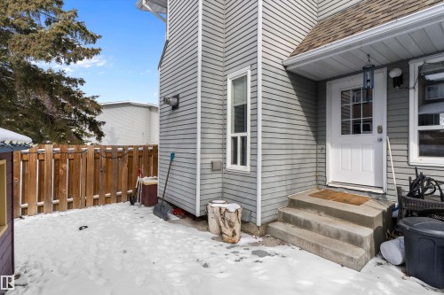 9 4403 Riverbend Road, Edmonton, AB - Outdoor