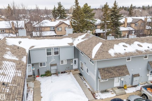 9 4403 Riverbend Road, Edmonton, AB - Outdoor