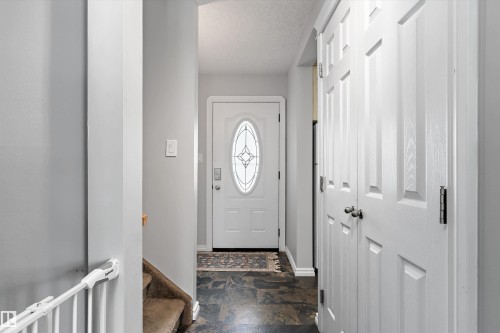 9 4403 Riverbend Road, Edmonton, AB - Indoor Photo Showing Other Room