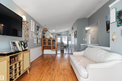 49 Heatherglen Crescent, Spruce Grove, AB - Indoor Photo Showing Other Room