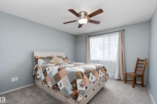 49 Heatherglen Crescent, Spruce Grove, AB - Indoor Photo Showing Bedroom