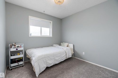 49 Heatherglen Crescent, Spruce Grove, AB - Indoor Photo Showing Bedroom