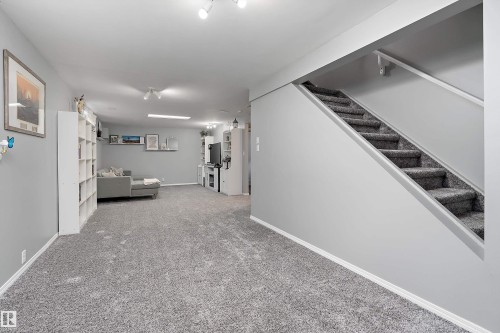 49 Heatherglen Crescent, Spruce Grove, AB - Indoor Photo Showing Other Room