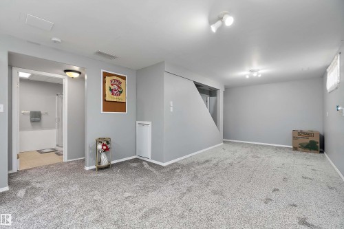 49 Heatherglen Crescent, Spruce Grove, AB - Indoor