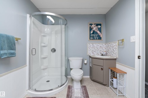 49 Heatherglen Crescent, Spruce Grove, AB - Indoor Photo Showing Bathroom