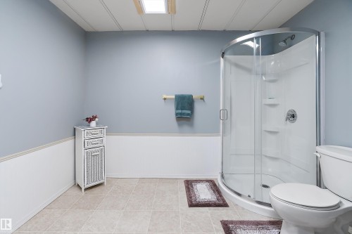 49 Heatherglen Crescent, Spruce Grove, AB - Indoor Photo Showing Bathroom