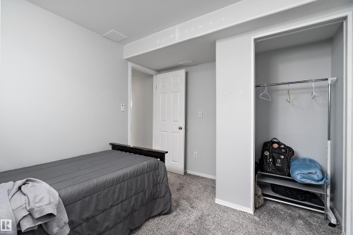 49 Heatherglen Crescent, Spruce Grove, AB - Indoor Photo Showing Bedroom