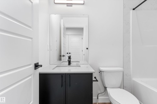 4236 208 Street, Edmonton, AB - Indoor Photo Showing Bathroom