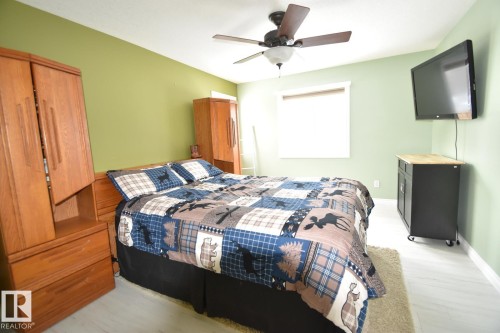 4604 4A Street, Boyle, AB - Indoor Photo Showing Bedroom
