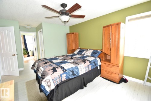 4604 4A Street, Boyle, AB - Indoor Photo Showing Bedroom
