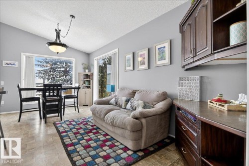 83 Hamilton Crescent, St. Albert, AB - Indoor Photo Showing Living Room