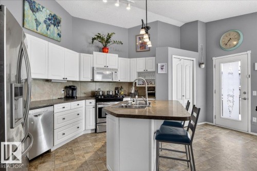 83 Hamilton Crescent, St. Albert, AB - Indoor Photo Showing Kitchen With Double Sink