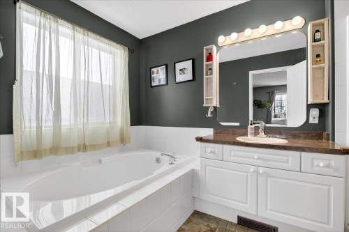 83 Hamilton Crescent, St. Albert, AB - Indoor Photo Showing Bathroom