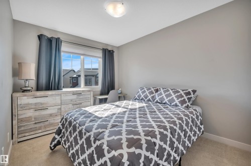 1768 Cunningham Way, Edmonton, AB - Indoor Photo Showing Bedroom