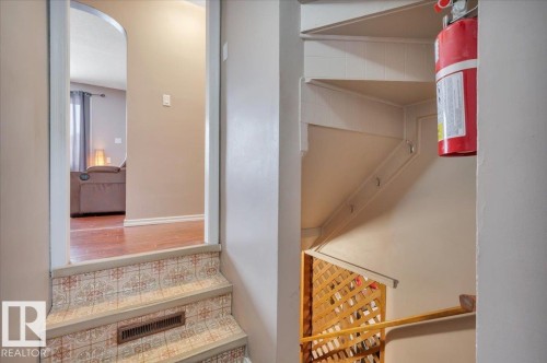 7934 81 Avenue, Edmonton, AB - Indoor