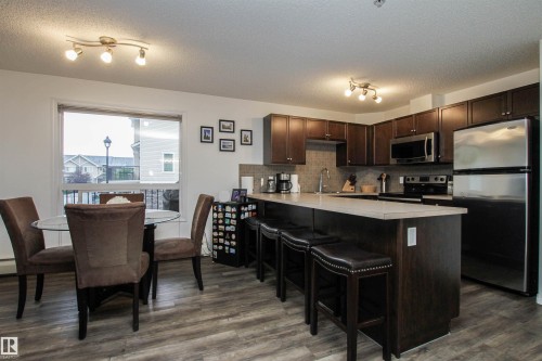 7208 7327 South Terwillegar Drive, Edmonton, AB - Indoor