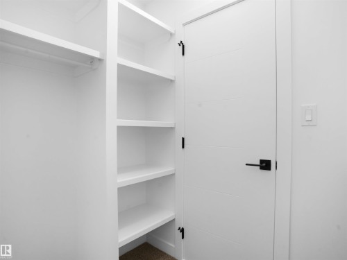 1441 Osprey Crest, Edmonton, AB - Indoor With Storage