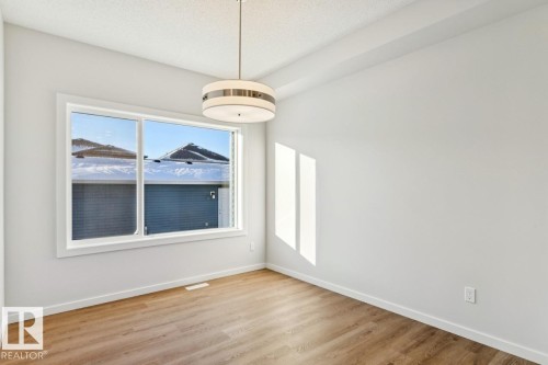 318 26 Street, Edmonton, AB - Indoor Photo Showing Other Room