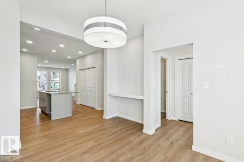 318 26 Street, Edmonton, AB - Indoor Photo Showing Other Room