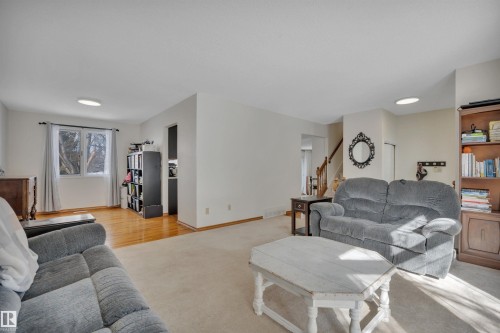 4318 43 Avenue, Leduc, AB - Indoor Photo Showing Living Room